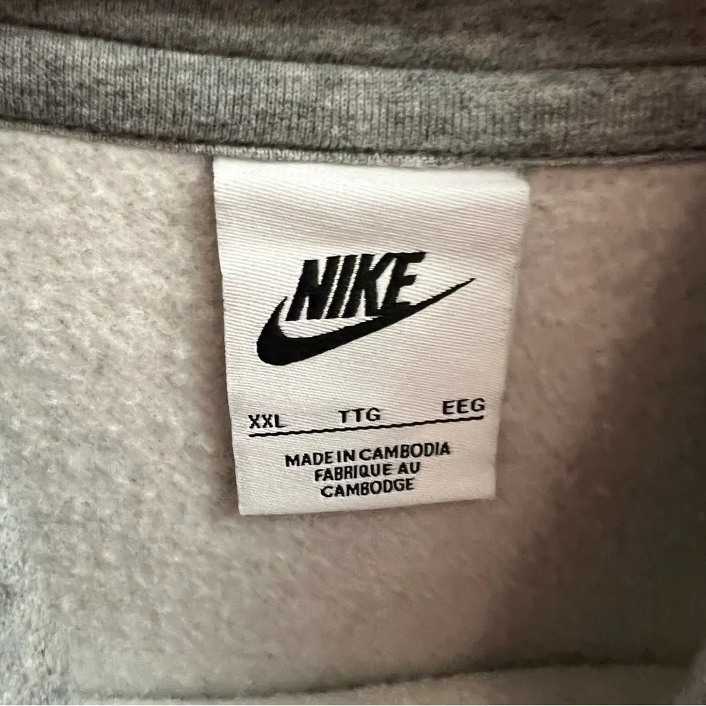 Nike Men's Sportswear Club Fleece
Hoodie Gray Size XXL - Picture 7 of 10